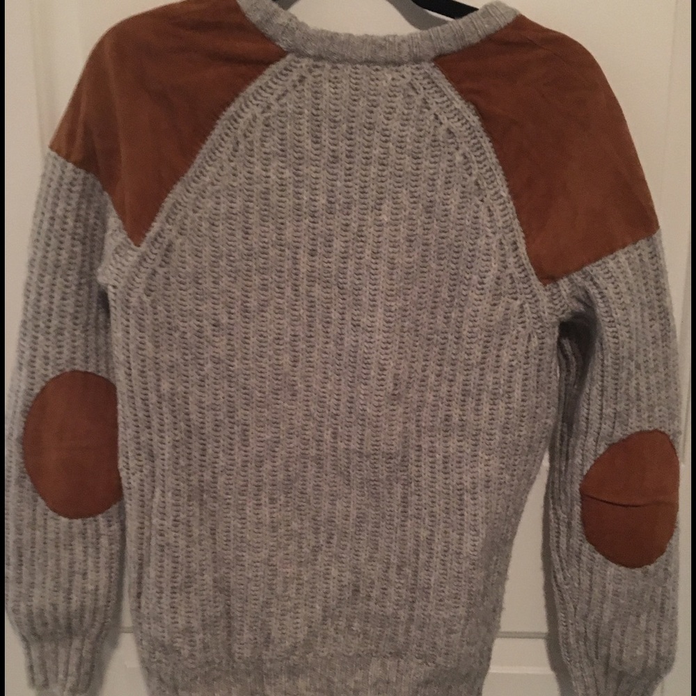 Madewell grey sweater with suede elbow patches